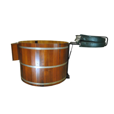 Cedar Hot Tub with Cover Lifter